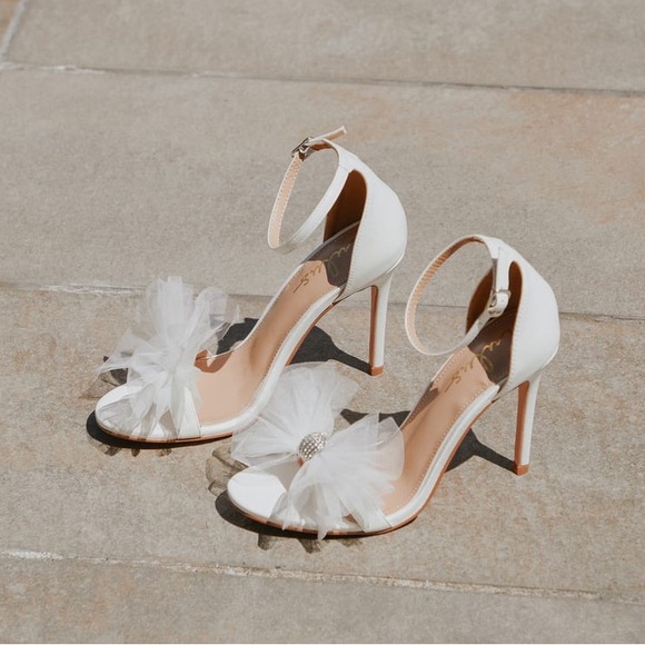 Rexie White Bow Pointed-Toe Ankle Strap Heels - Picture 3 of 9